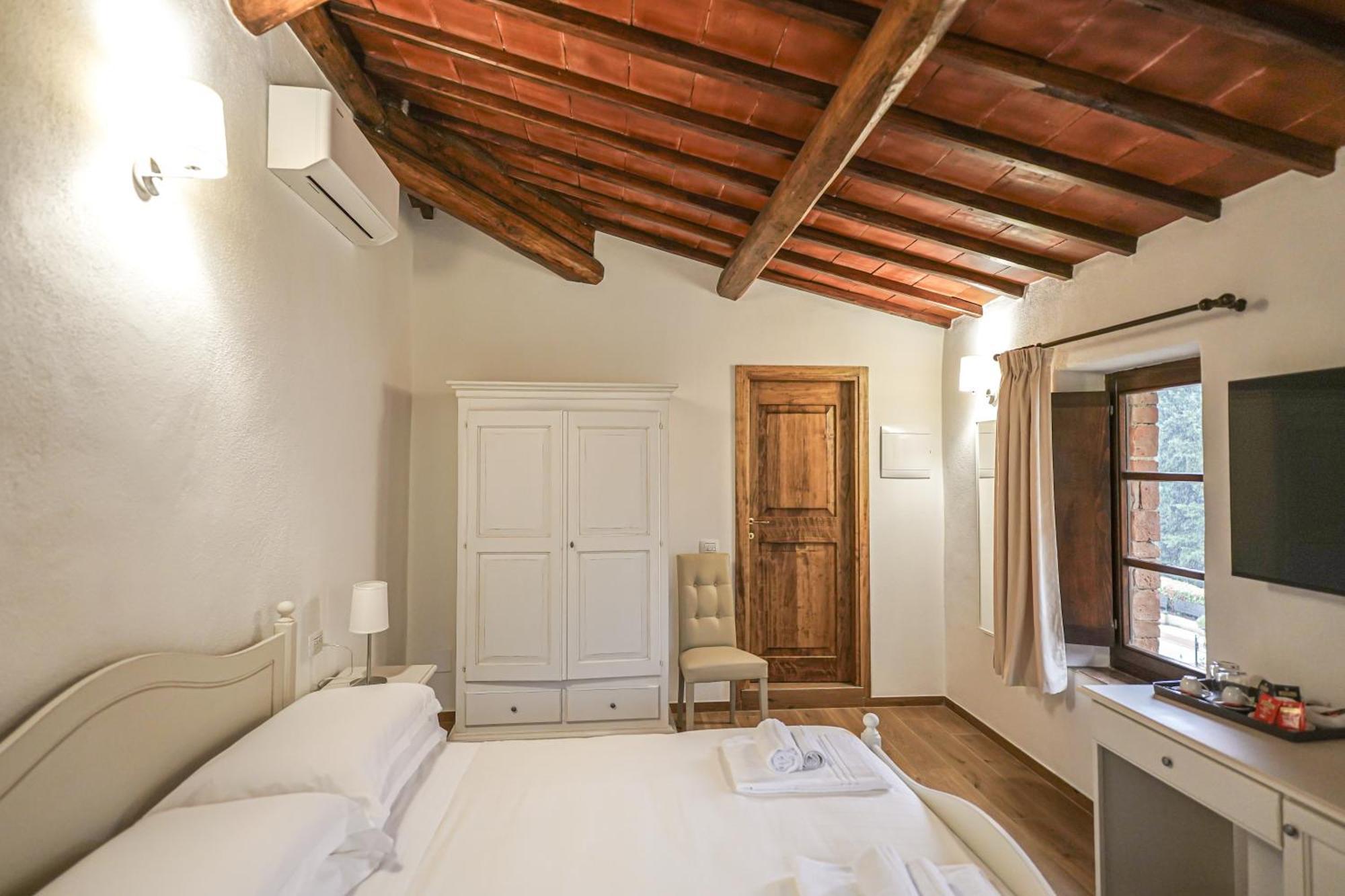 Hostal Borgo Il Poggiaccio Residenza D'Epoca Sovicille Exterior foto